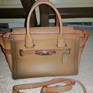 Coach Swagger 27 in Burnished glovetanned leather